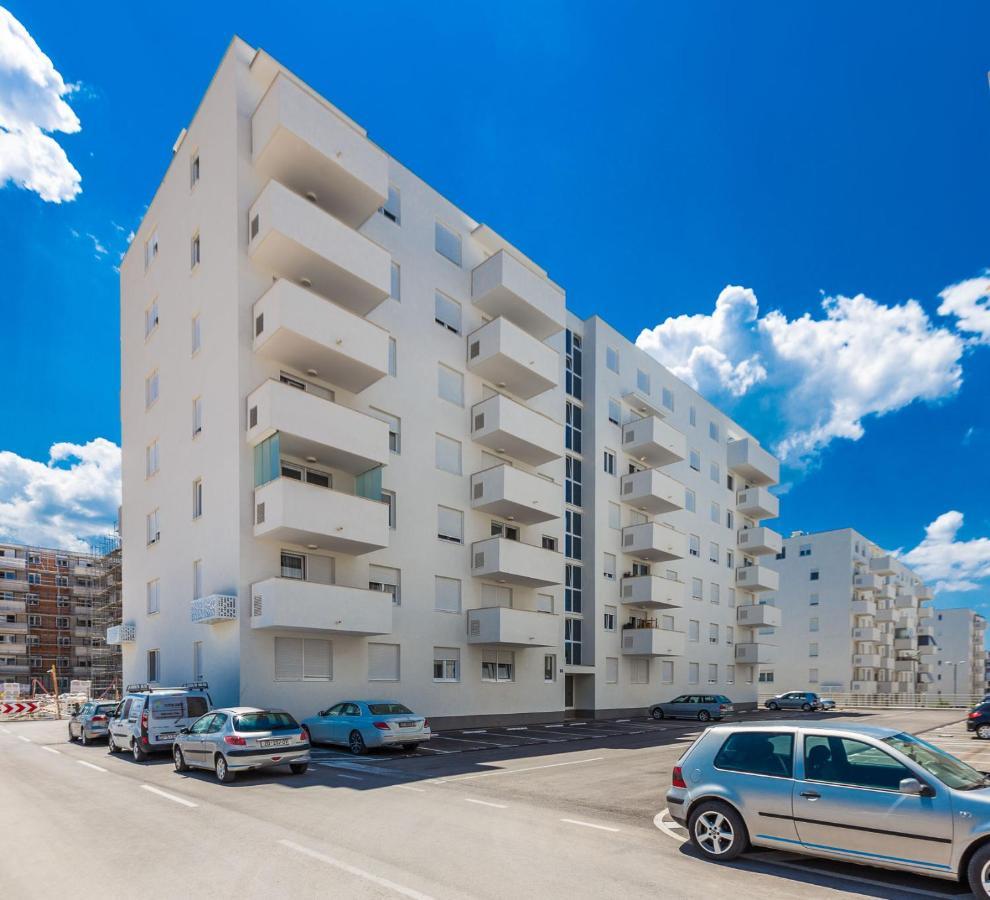 Tanja Modern Apartment With Balcony And Parking Garage Zadar Exterior photo